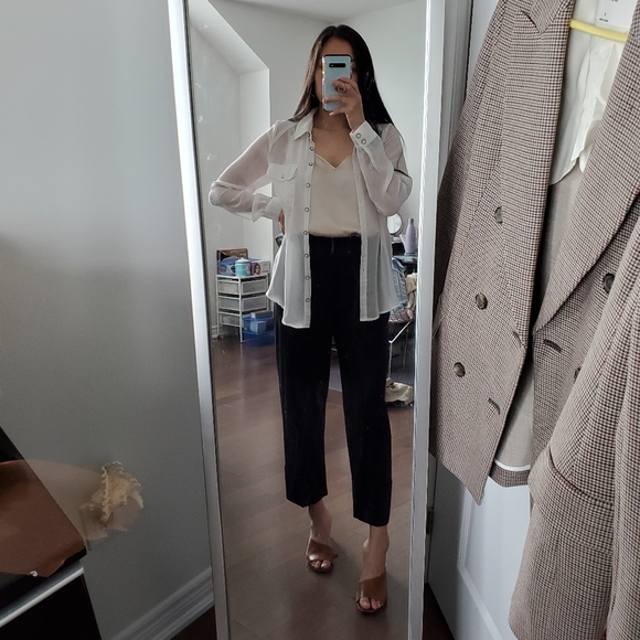 GUC Dynamite Chiffon Button-up Blouse - Picture 4 of 5